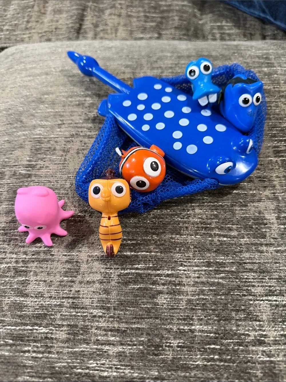 Blue Polka Dot Stingray Bath Toy Set with Sea Creature Friends